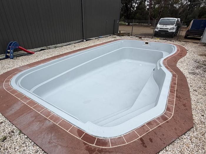 Freeform pool in grey, before filling